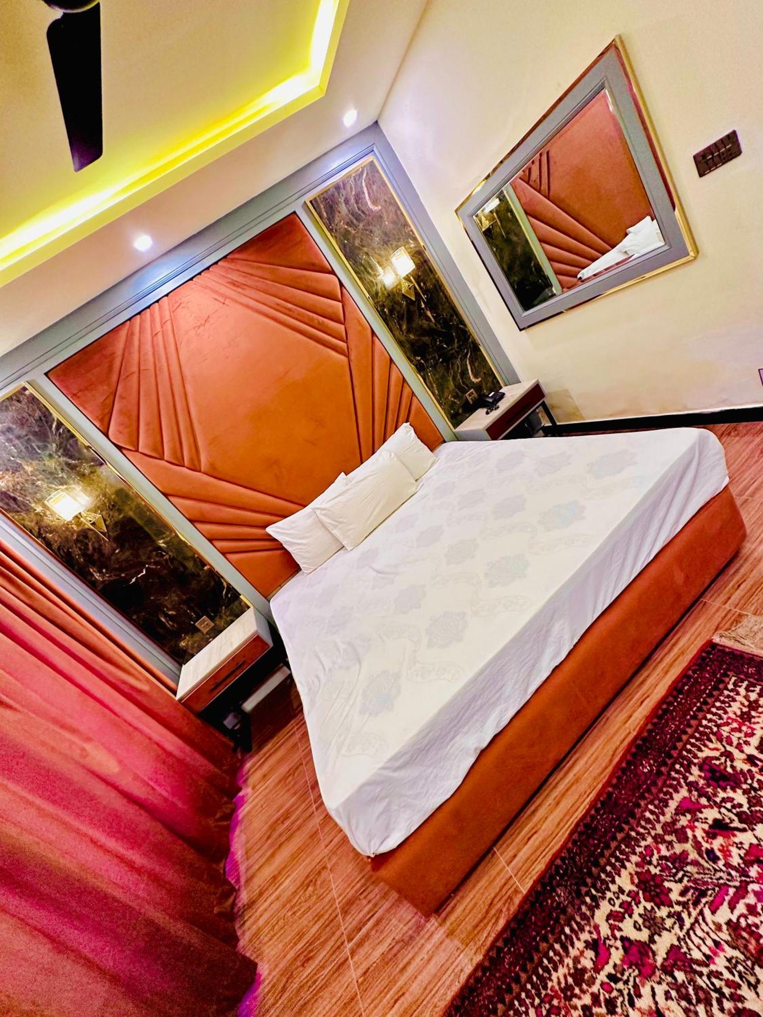 Blue Moon Continental Hotel Islamabad Eksteriør billede